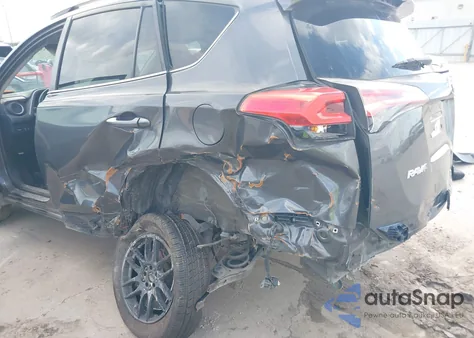 2017 Toyota Rav4 Xle z USA, uszkodzony, nr VIN 2T3WFREV2HW351307